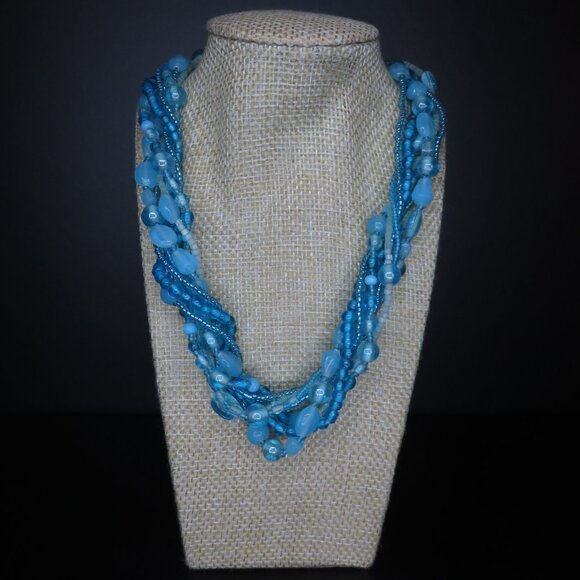 Turquoise Color Beaded Necklace - Picture 2 of 3